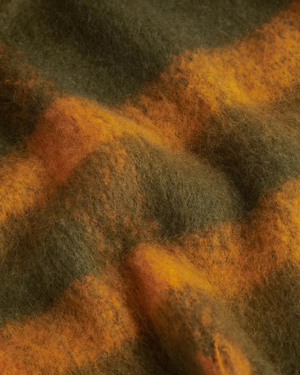 Barbour Women's Isla Tartan Boucle Scarf