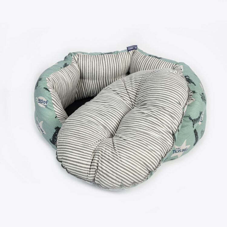 Danish Design Battersea Playful Dogs Deluxe Slumber Bed