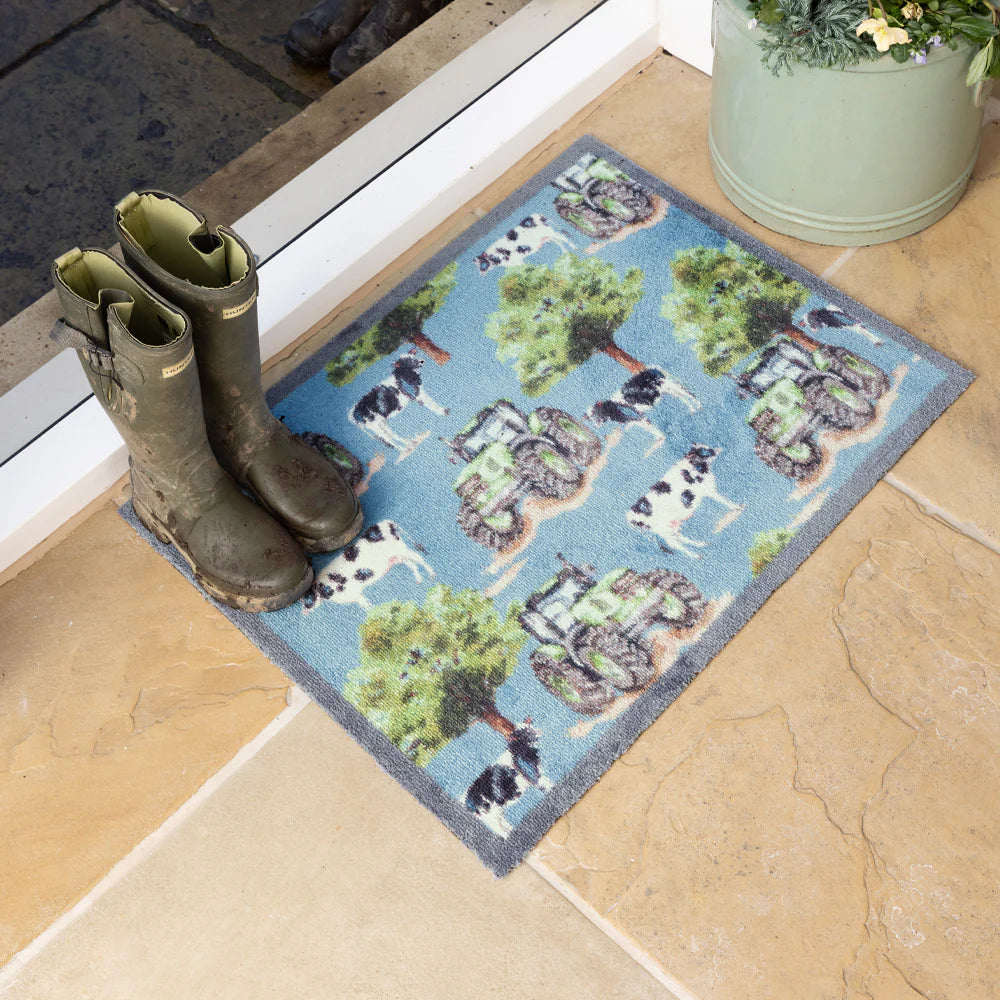 Hug Rug Farmyard Tractors & Cows Mat