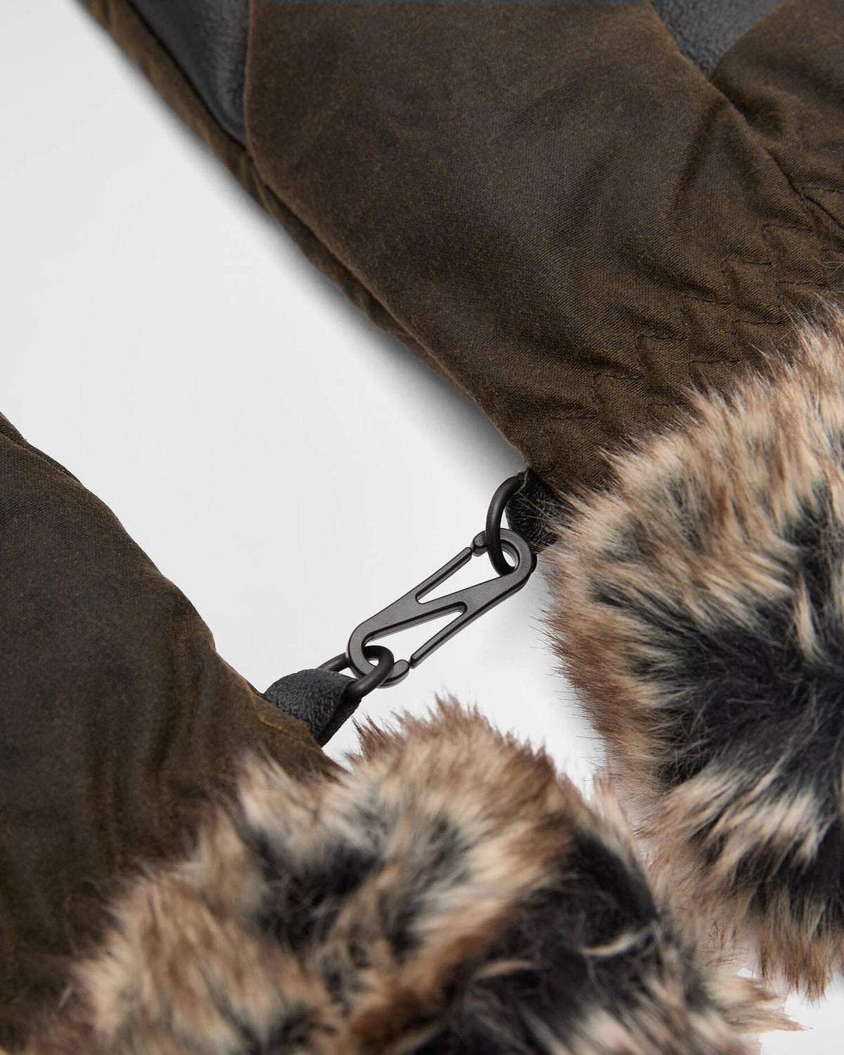 Barbour Women's Fur Trim Mitt
