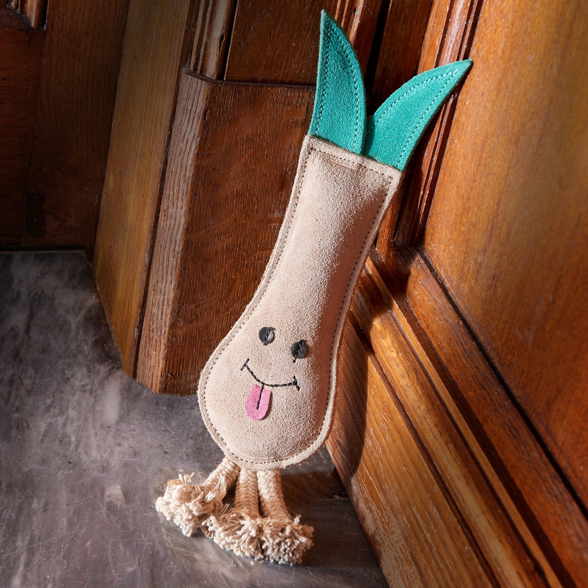 Green & Wild's Lenny Leek ECO Dog Toy