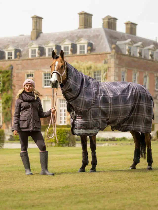 LeMieux Arika Heritage Check 200g Turnout Rug