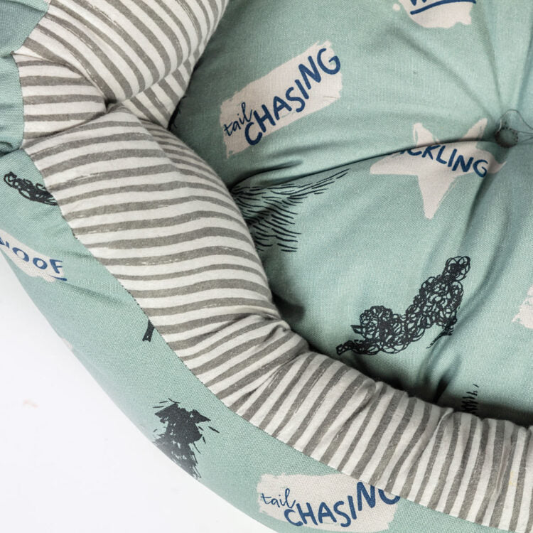 Danish Design Battersea Playful Dogs Deluxe Slumber Bed