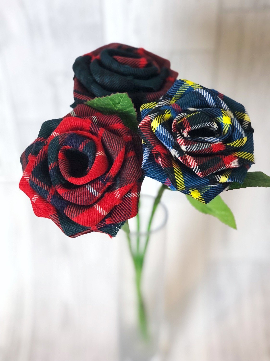 Tartan Stem Roses - Country Ways